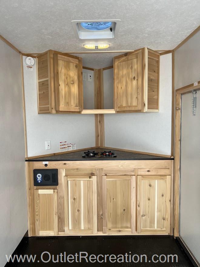 New 2024 Ice Castle Fish Houses Jig 'N Haul 6.5X16 Fish House